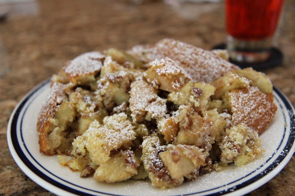 Grandma Rosa's Apple Cake